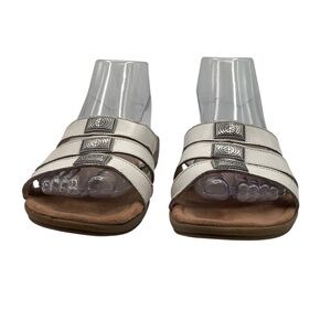 Minnetonka White leather Sandals Slip-On Comfort‎ size 8